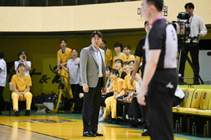 [공식발표]'판정에 불만 표출' 청주 KB 김완수 감독 100만원→박지수 50만원 '반칙금 징계'