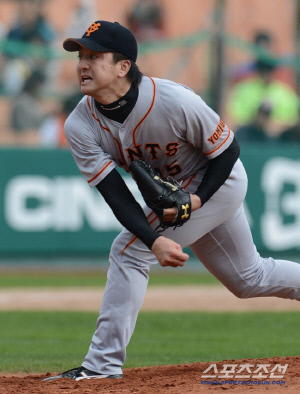 '악동' 사와무라, 현역 은퇴 선언 