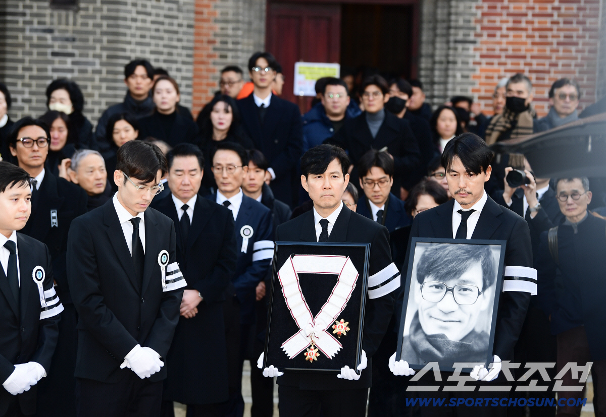 "날 빼어닮은 너"…故안성기 장남, 생전 父편지 낭독하며 오열[SC현장]