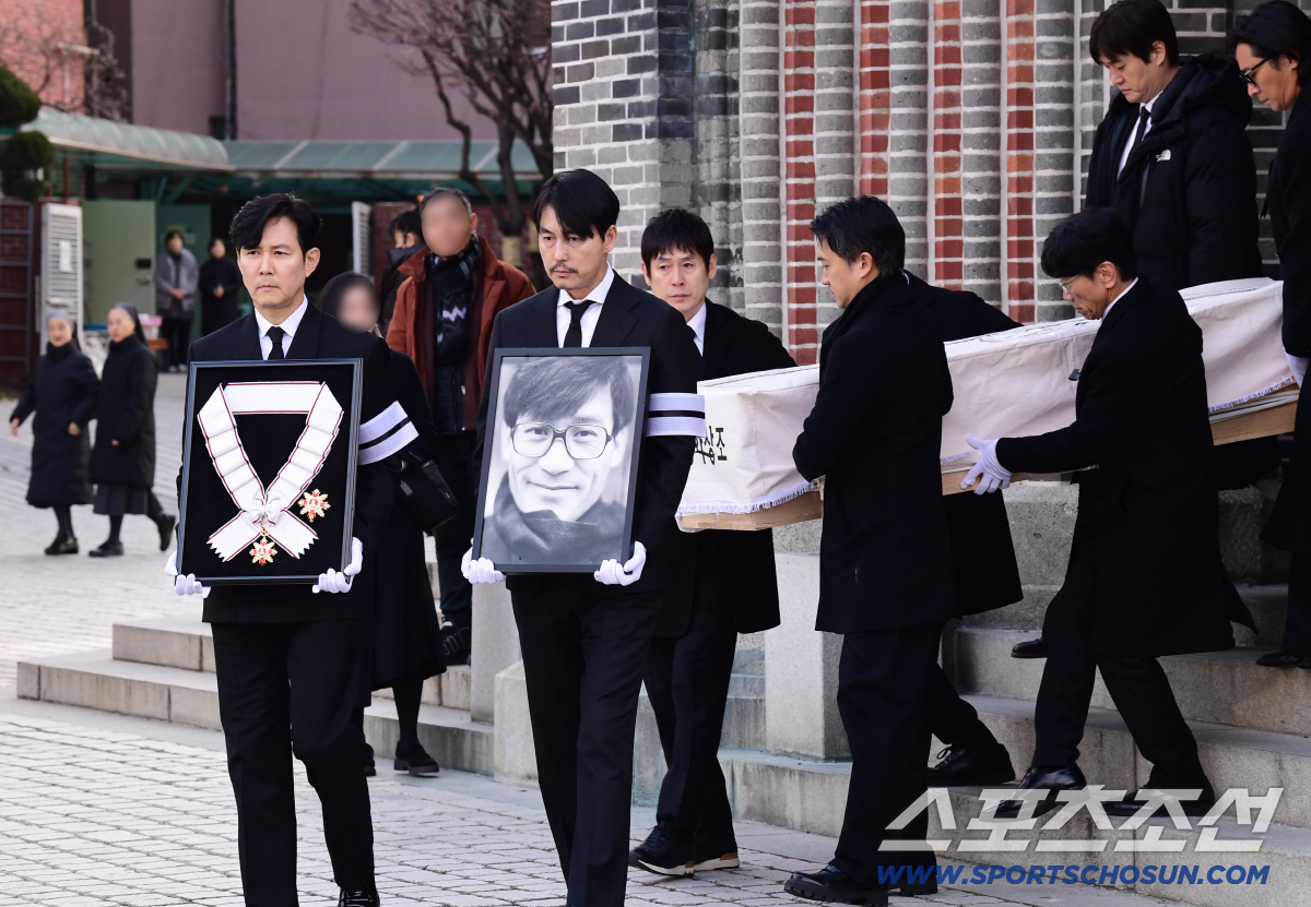 "날 빼어닮은 너"…故안성기 장남, 생전 父편지 낭독하며 오열[SC현장]