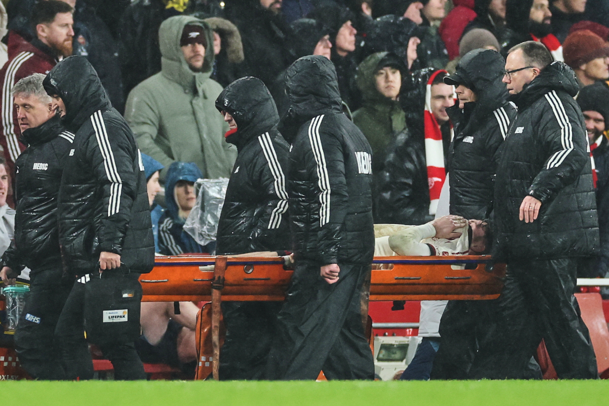 '침대축구로 오인한 죄?' 영국축구 전설들이 일제히 발끈한 사연…아스널 …