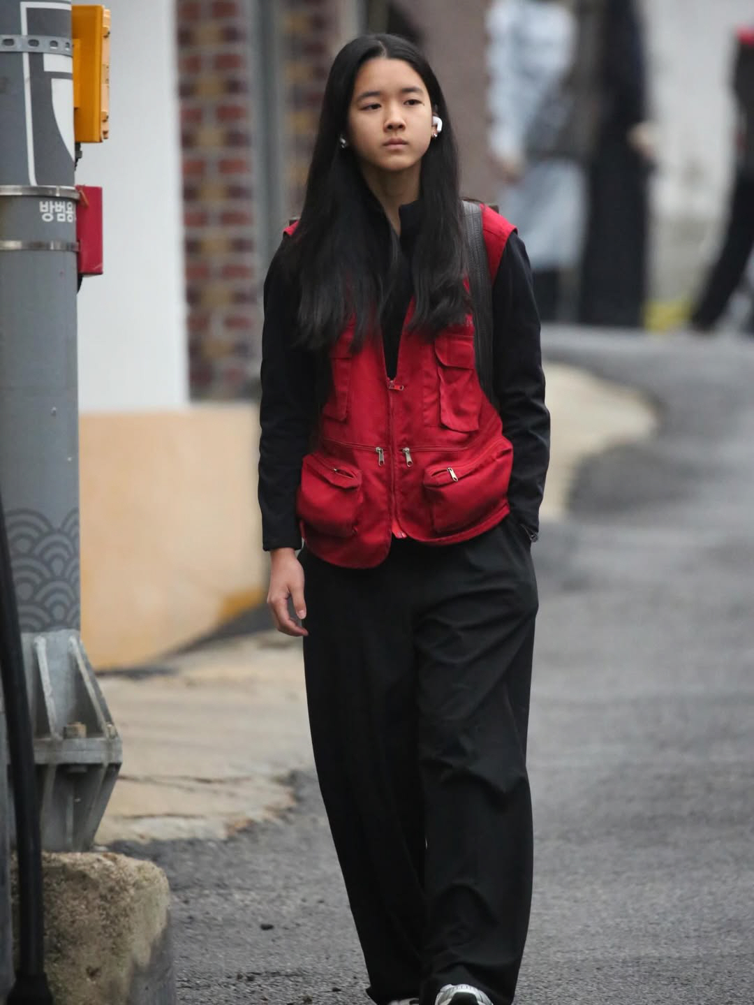 션♥정혜영, 4남매와 '연탄 산타' 변신..70kg 지게 메고 언덕 직진…