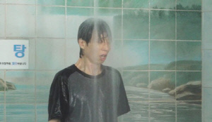 유재석, 냉탕 폭포수 맞는 게 어려워? ‘대상 21관왕의 위엄’