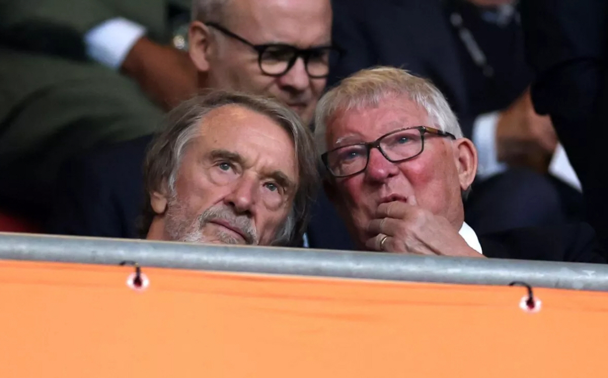 "알렉스 퍼거슨마저 배제" 맨유 끝없는 표류기. 英 매체 "투헬, 안첼로…