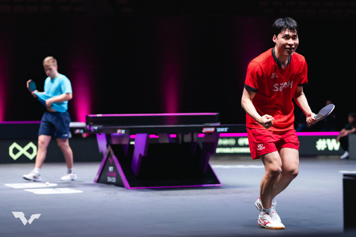 "탁구짱! 美친 장우진 또 해냈다" 세계5위 뫼레고르 꺾고 새해 첫 WT…