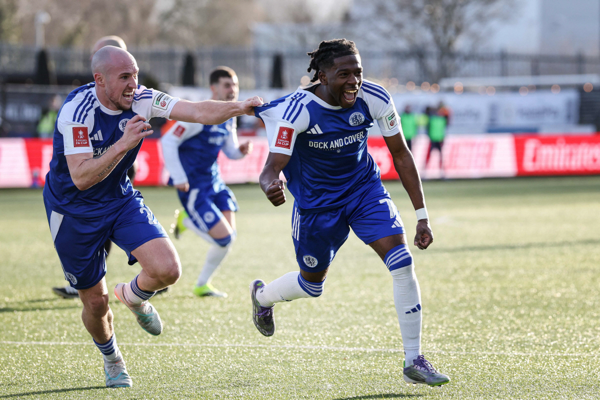 '정말 쇼킹' FA컵 역대급 117계단 차 대이변! '디펜딩 챔피언' 크…