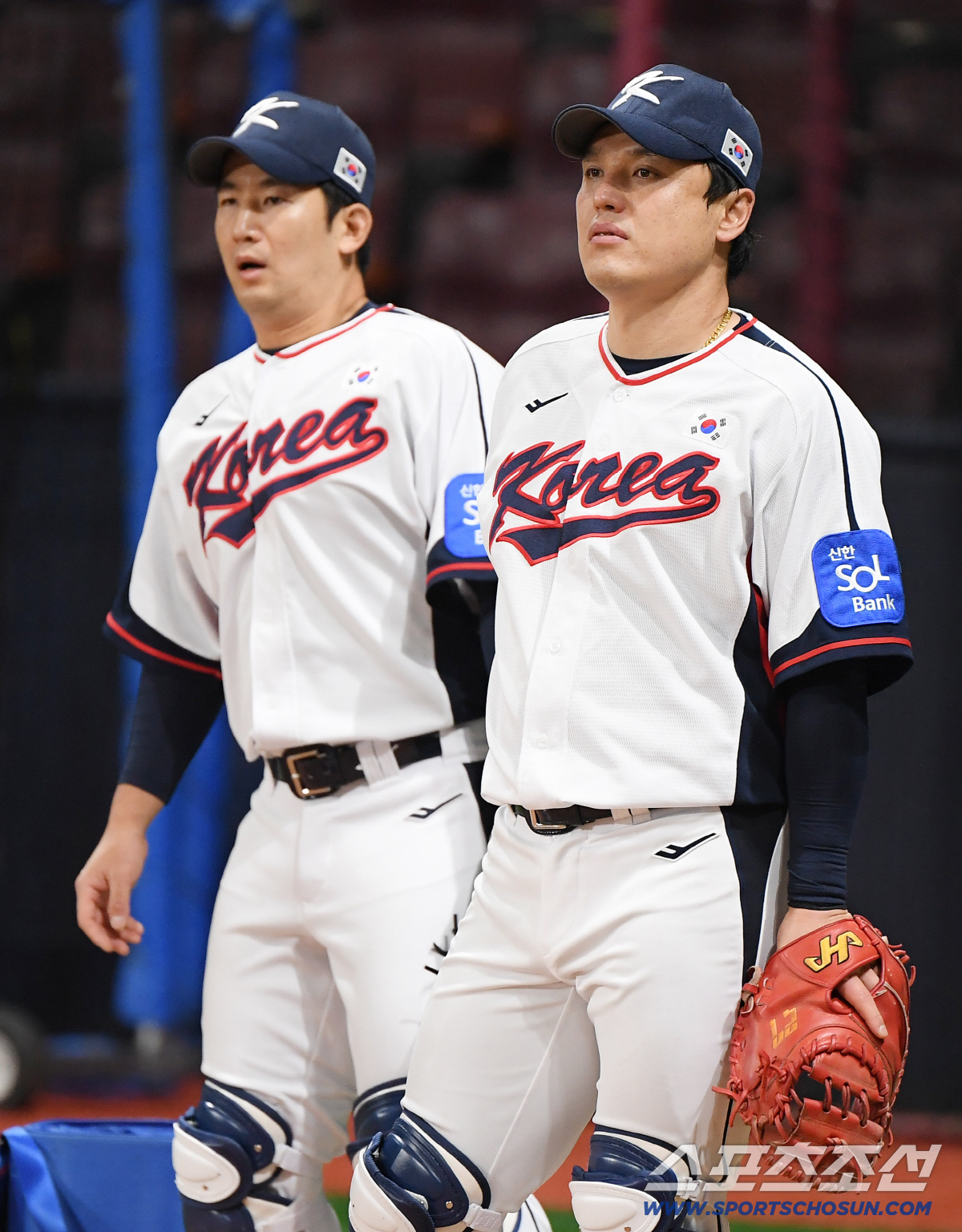 LG는 먼저 움직인다, 한화-두산도 안심 못한다…무려 '국대'인데 수요 …