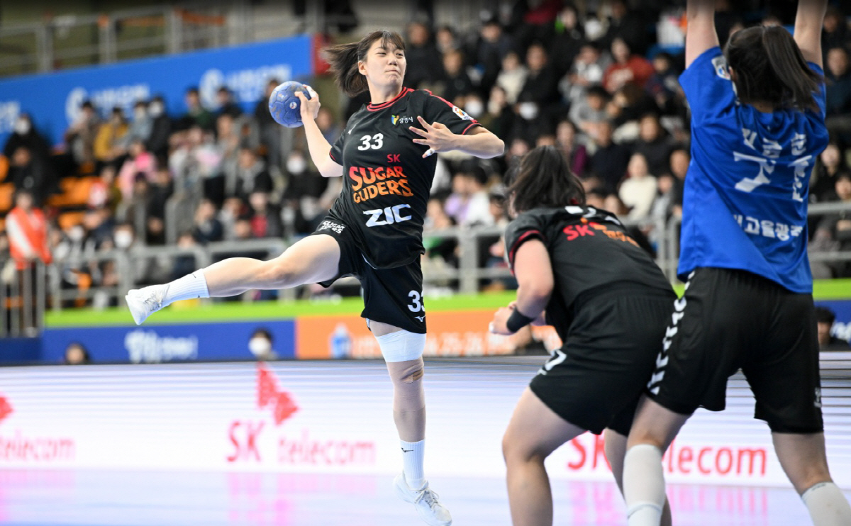 '디펜딩 챔피언' SK, 핸드볼 H리그 여자부 개막전 승리(종합)