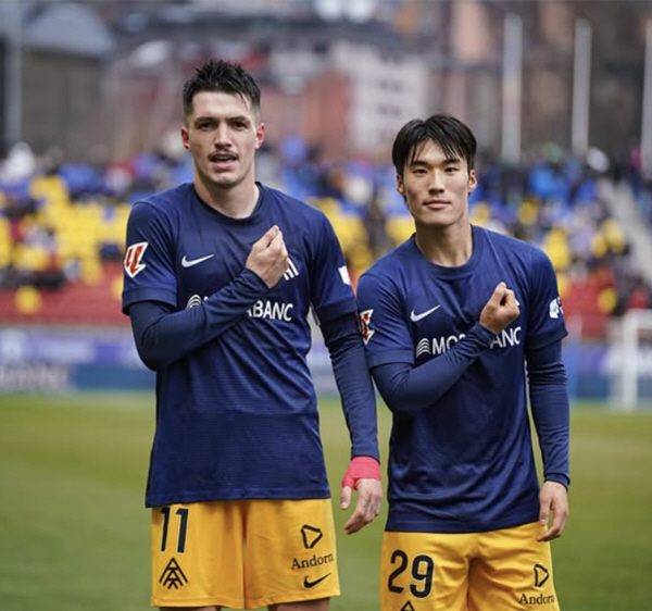 초신성 김민수 이 정도였어? "라민 야말보다 뛰어난 압박 대응 능력"…2…