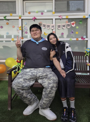 오윤아, '대학 불합격' 발달장애 子 깜짝 소식 