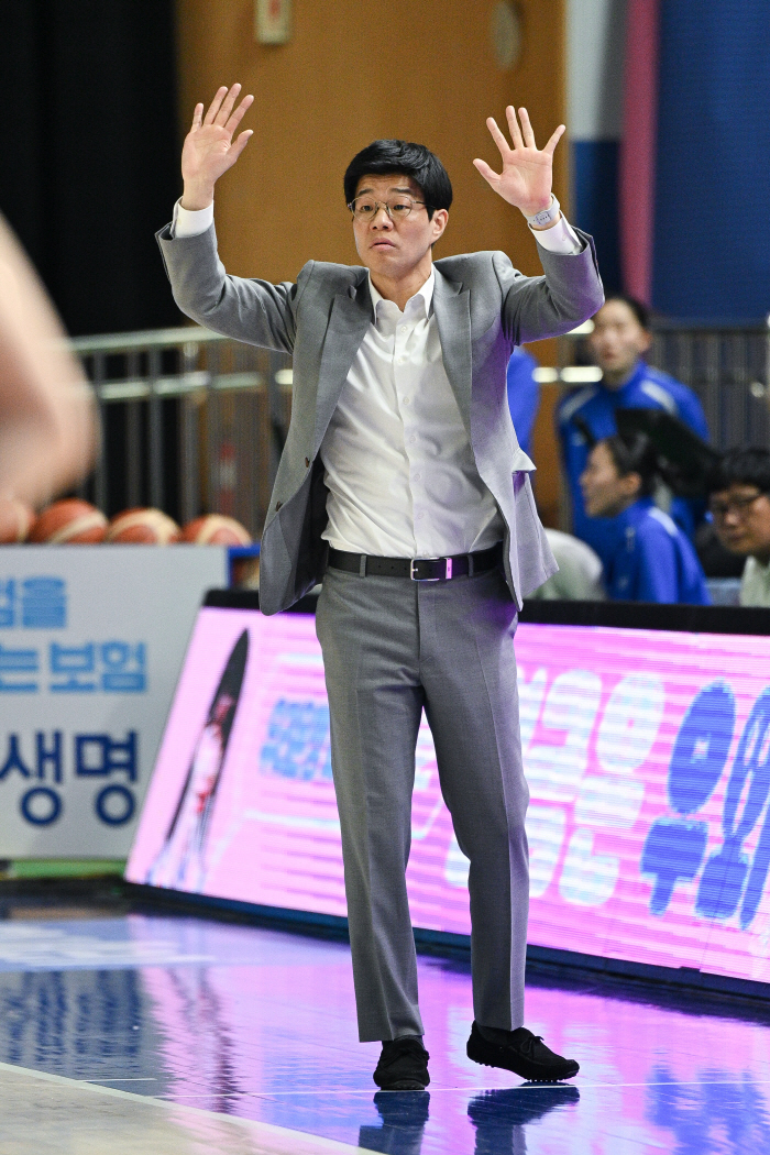 하상윤 삼성생명 감독, "더 벌어지지 않도록 하겠다"