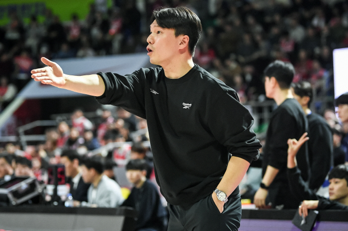 [현장인터뷰]'8연패 탈출' 김효범 삼성 감독 "자신감 생기면 우리도 연승할 수 있을 것 같다"