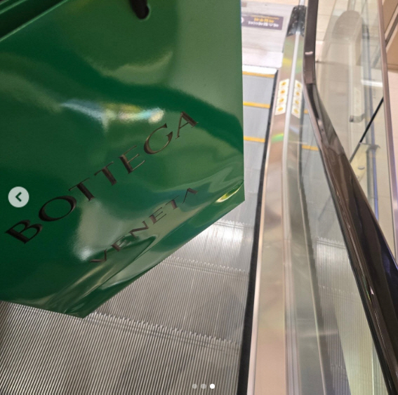 김대호, '9개월 만에 4억 원' 벌더니…명품 쇼핑도 숨기지 않았다