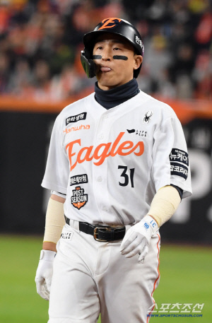 '안타 전설' 손아섭이 FA 미아 위기인 이유...간과하고 있던 숫자 0, 너무나 치명적이다