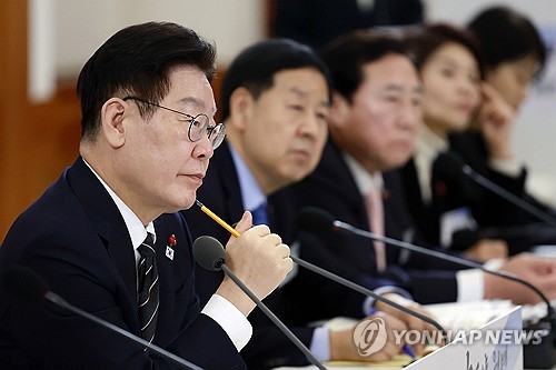 李대통령 국정지지율 56.8%로 2.7%p↑…2주 연속 상승[리얼미터](종합)