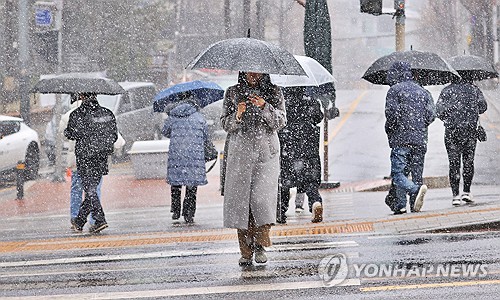 [내일날씨] 새벽까지 중부지방 눈비…서울 아침 -4도