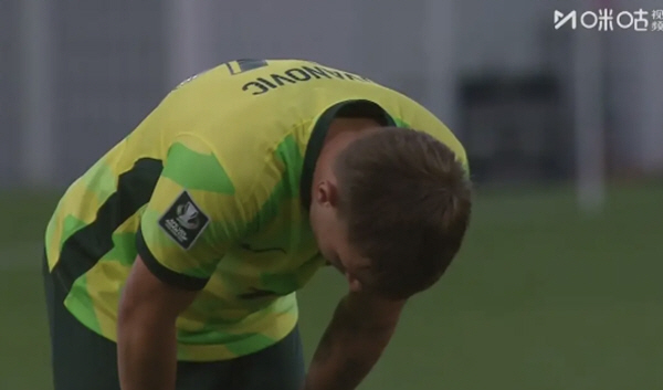 [U-23 아시안컵]"하늘이 중국을 도왔다" 中, 호주 1-0 꺾고 조 …