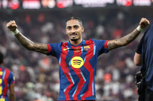 골골골골골! '1:0→1:2→2:2→3:2' 리그 복수 제대로 한 바르셀로나, 슈퍼컵 정상 등극...'엘클라시코' 레알 상대 3-2 승리