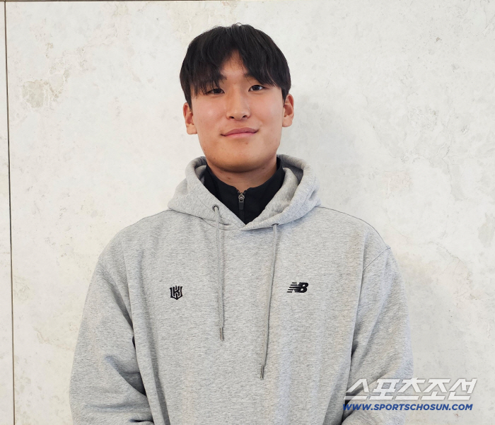 폰세 4관왕 만든 '그 구종' 준비완료! '정우주 닮고파' 전학간 패기까지…사령탑도 칭찬한 19세 영건 출사표 "우승 이끌겠다" [인터뷰]