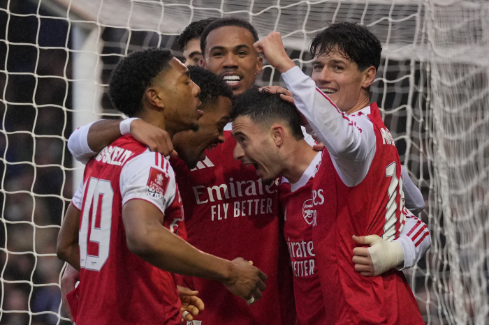 "아스널에게 코너킥은 자유투다" 세트피스FC, '마르티넬리 해트트릭' 포츠머스 4-1 대파→FA컵 32강 진출