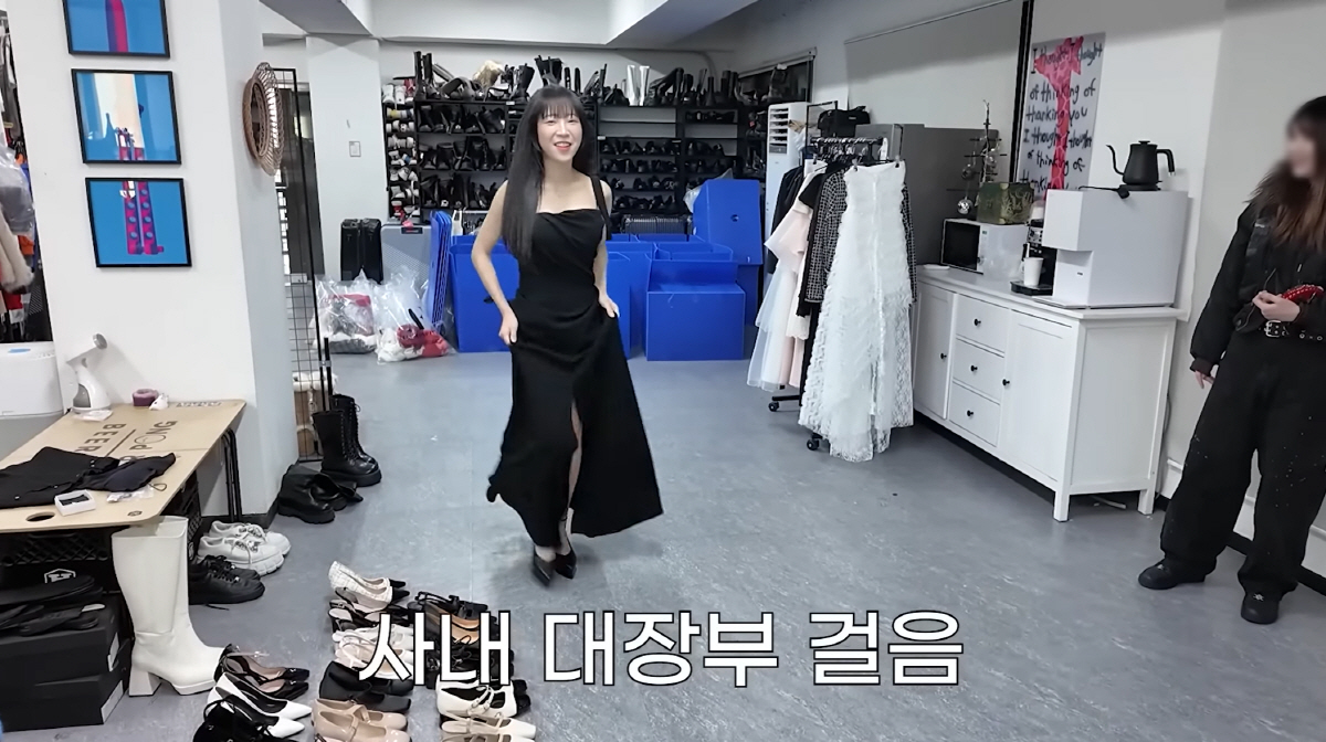 쯔양, 햄버거 20개 먹어도 44kg라더니..노출 드레스로 뽐낸 뼈말라 …