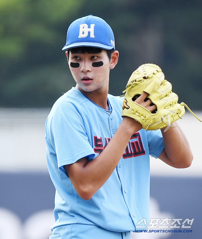 추신수 직속후배 맞네! '152㎞' 강속구 던지는 부산고 오타니, 관건은…