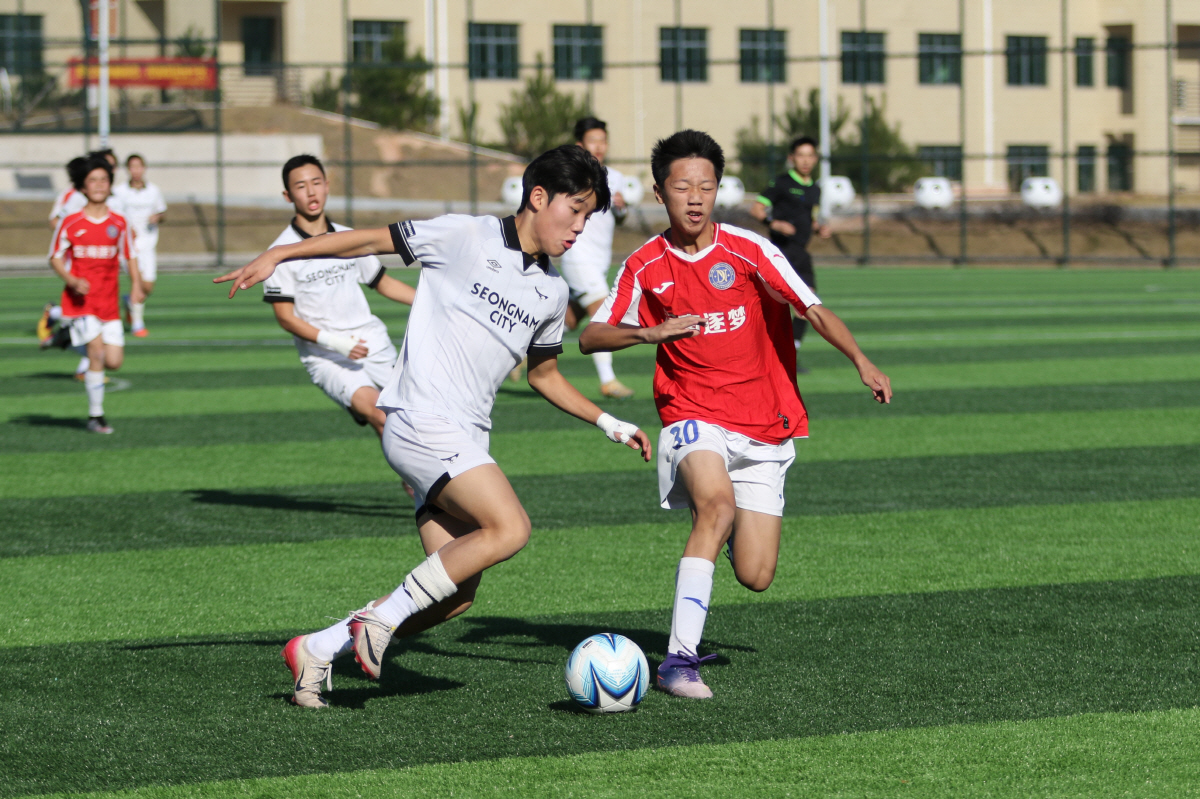 "한 단계 성장하길 기대" 성남FC U15, 한중 유소년 축구 교류 무대…