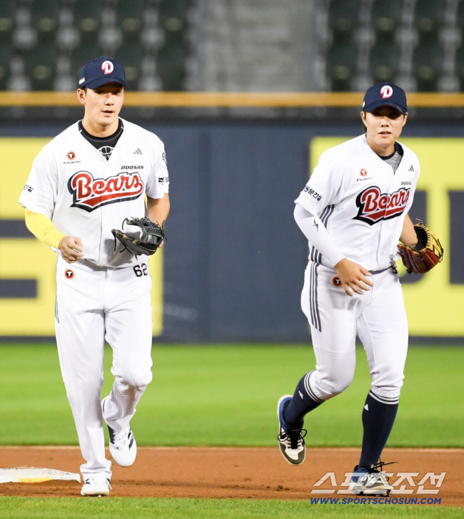 박찬호 유탄에, 5대1 너무 잔인한 경쟁...두산 주전 2루수, 누가 해…