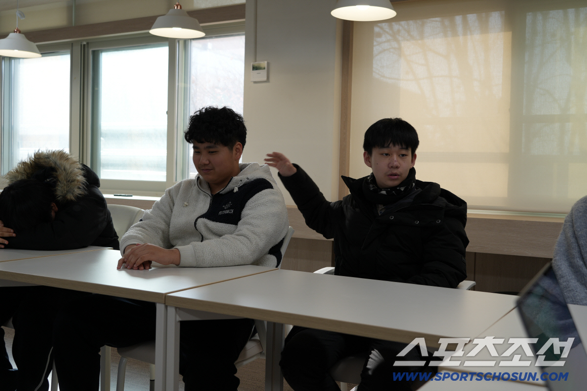 "누나들 응원에 힘 번쩍!" 신도봉중 서울림 아이들이 만든 '별의 순간'…