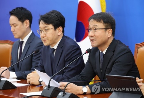 與, 15일 본회의날 정책의총…중수청·공수청 설치법 의견 수렴