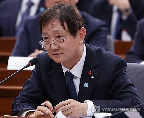 이찬진 "외화 금융상품 판매↑…과도한 마케팅 자제 지도"