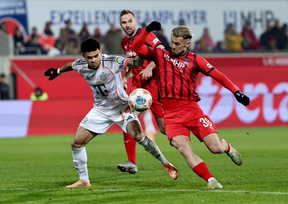 이럴수가! 수천억 버린 리버풀, 몰락 이유 있었다…무릎 꿇고 잡을껄→뮌헨…