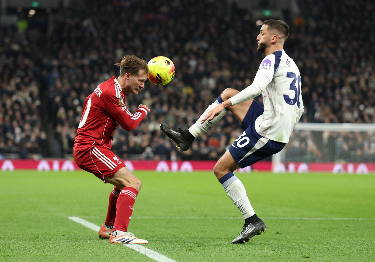 대경악! 쏘니 인종차별+발길질, '다혈질 토트넘맨' 부상 심각…햄스트링 …
