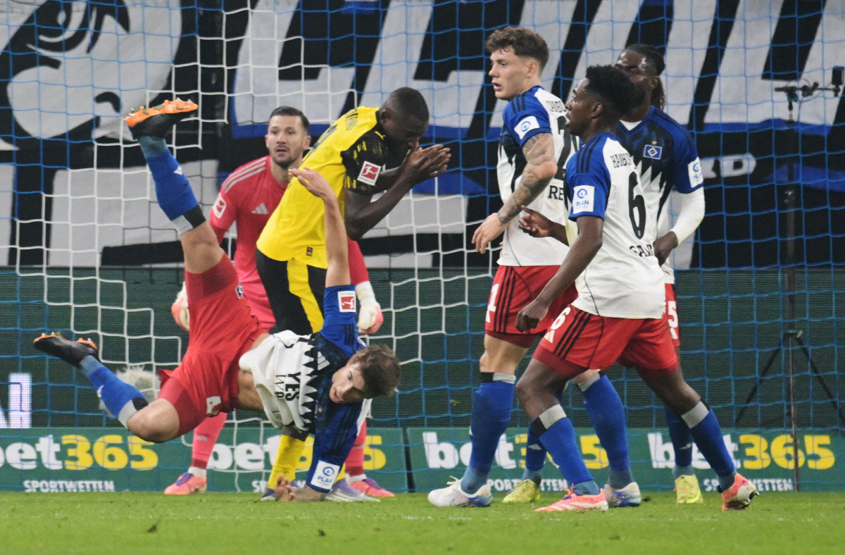 '손흥민과의 평행이론' 놀랍다! '18세 쏘니' 대기록마저 위협했다…"폭…