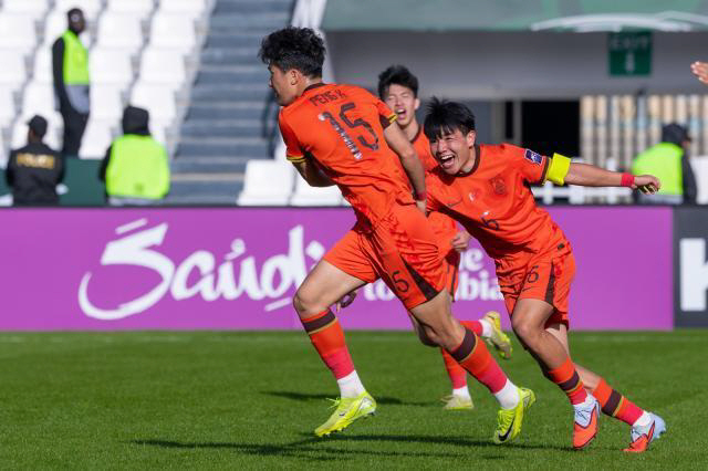 한국 대망신도 이런 망신이 없다, 중국 축구가 무시하네..."그렇게 강하…