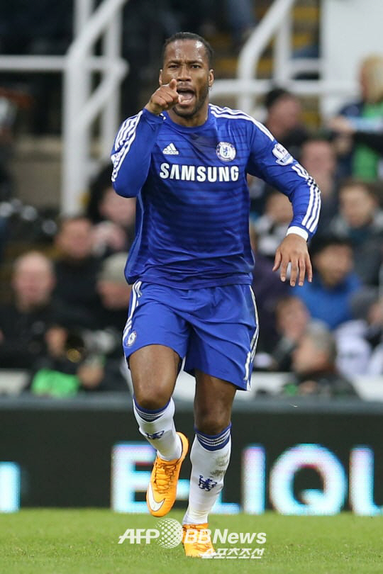 박지성, 호날두, 메시, 손흥민도 이렇게 못했다..."전쟁 멈춰주세요" …