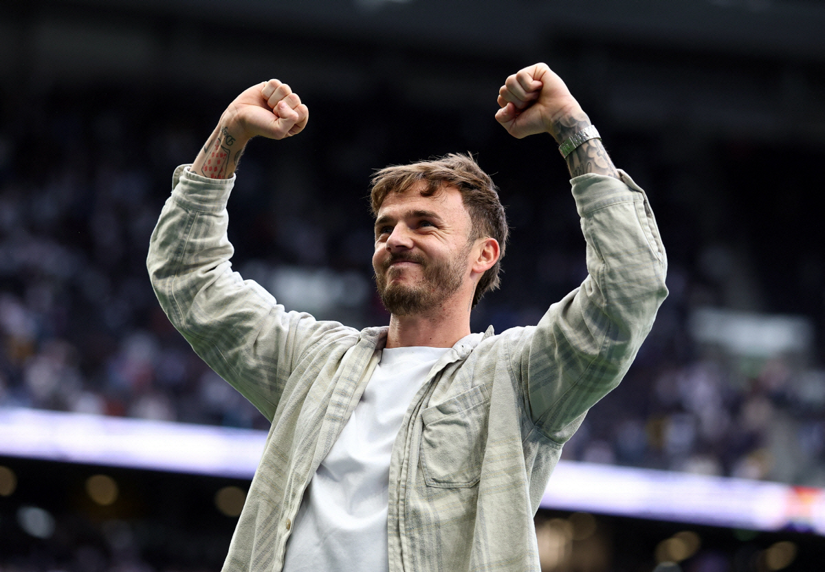 [오피셜]"손흥민 마지막 경기에서 충격 부상!"→"드디어 공 만진다"..…