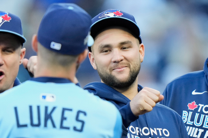 수비는 젬병인데 2억달러 훌쩍 넘을 듯, 이 유격수 뭐야? 비?, 다급한 보스턴이 노린다