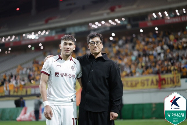 [오피셜]'페로몬 뿜뿜' 이정효 감독, '광주 애제자' 품었다...수원,…