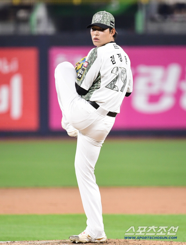 "김광현 선배님 말씀 가슴에 새기고…" 사이드암 명가에 또한명, 22세 …