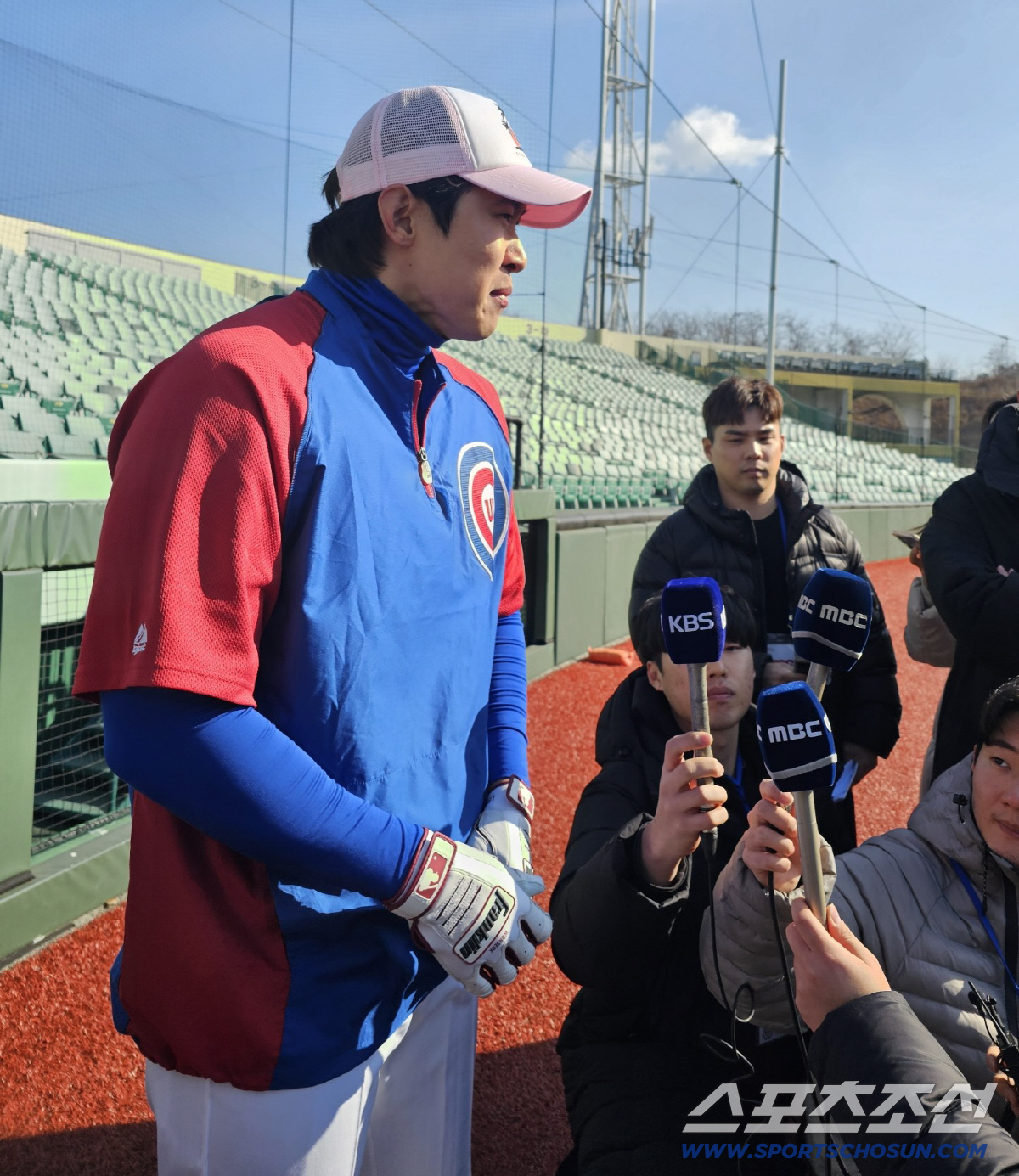 "야구 그만두려 했다" 손목 골절상→방출의 아픔, 시카고 컵스 차림으로 …