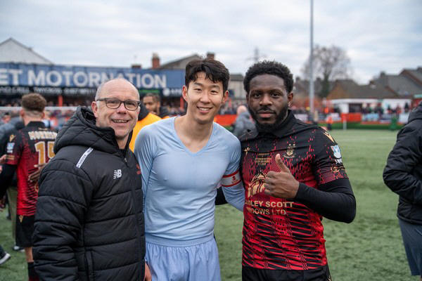 5부 리그 이적 오피셜에 손흥민 깜짝 등장! 도대체 무슨 사연?...SO…