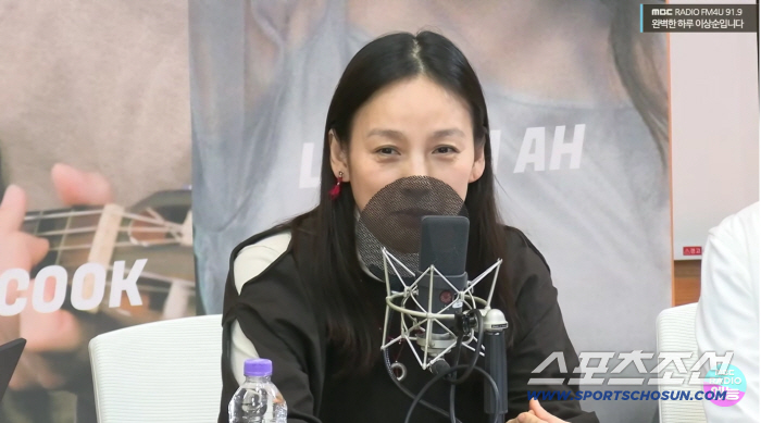 이효리 신년 목표, 음악 아닌 요가였다 "50세 되기 전 동작 완성하고파"