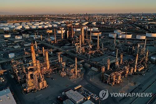 국제유가, 트럼프 이란사태 개입 경고에 상승…WTI 2.8%↑