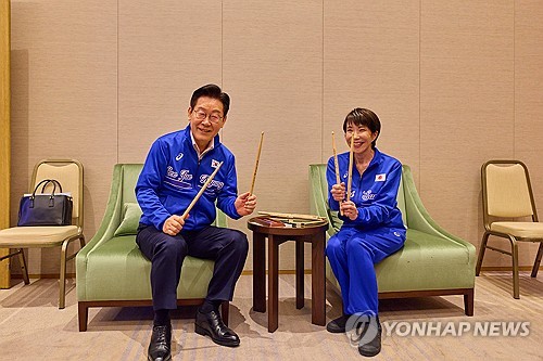 방일 李대통령, 호류지 방문…다카이치와 친교행사 시작