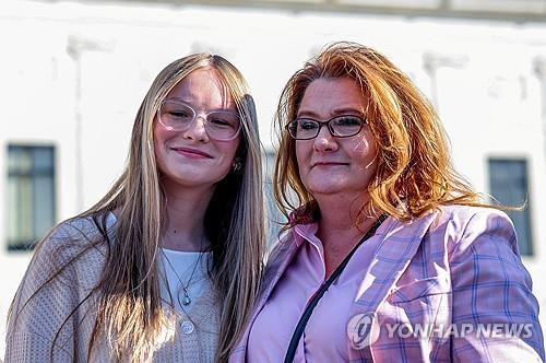 여학생 스포츠에 트랜스젠더 선수 참가 막히나…美대법서 변론