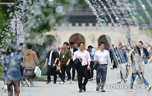韓 인지능력에 따른 임금 보상, OECD 절반 이하…연공서열 탓