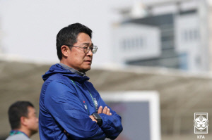 '굴욕' 中 '우승후보 韓, 지고도 8강! 비기기만 해도 됐는데'…이민성 감독 