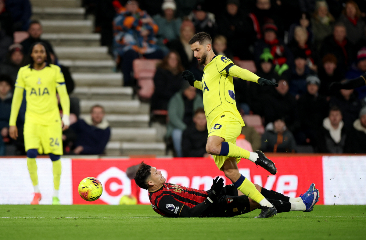 [오피셜]"벤탄쿠르 수술 확인" 토트넘 공식 발표, 손흥민 인종 차별 징…