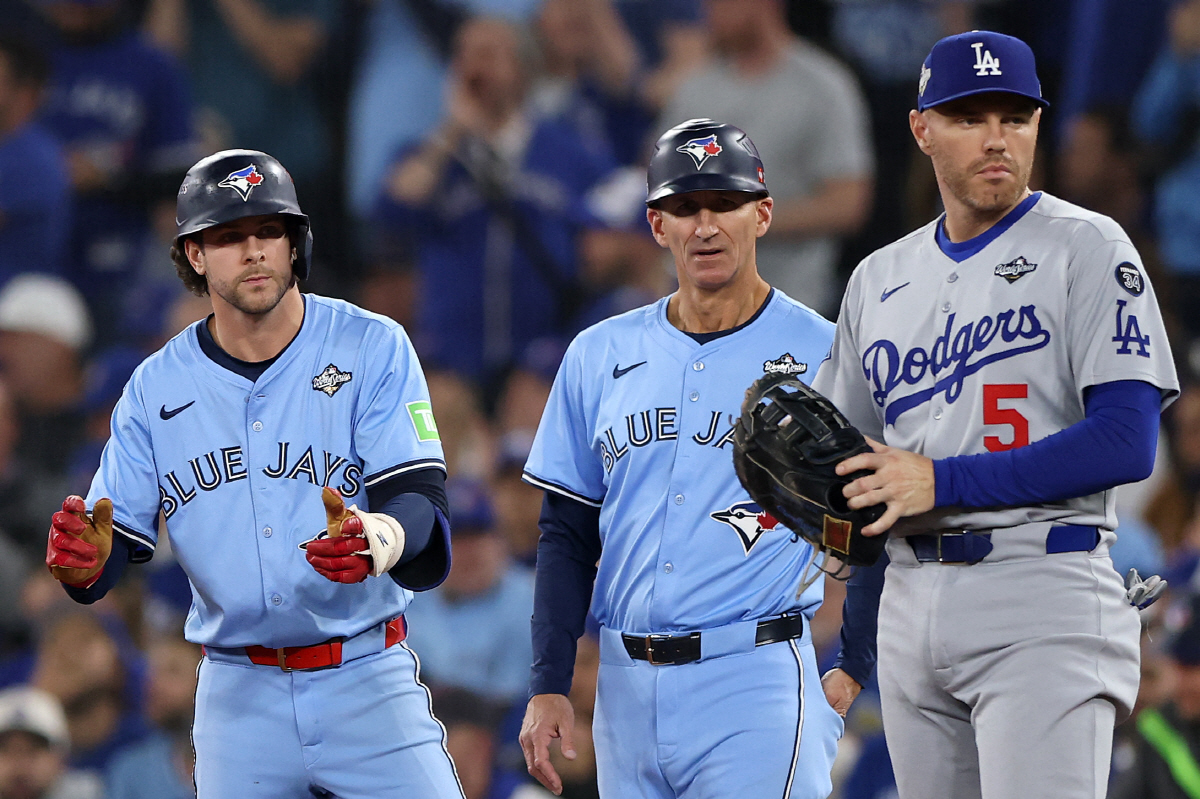 "18이닝 9출루한 다음날, 쉬라고 했더니" 로버츠의 충격 증언, 프리먼…